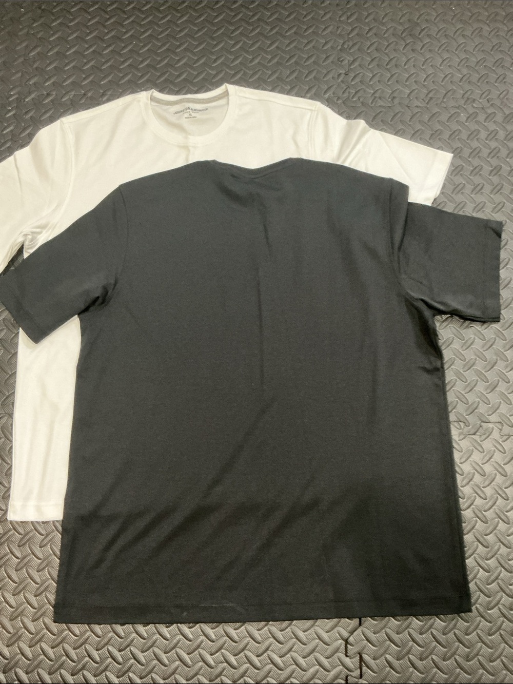 NWOT Bundle 2 Johnston & Murphy Men's Crew Neck T-Shirts - Black & White Pima